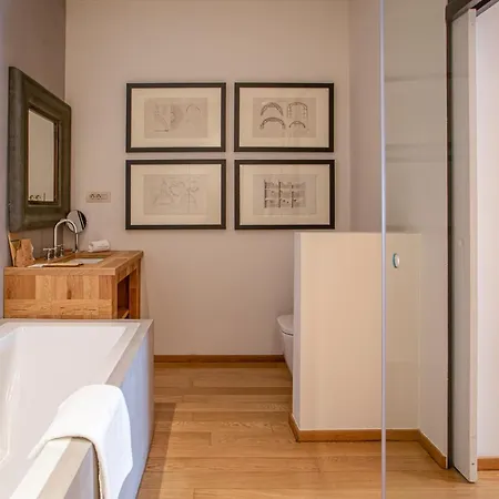 מלון Margot House 4*