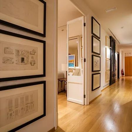 Margot House מלון