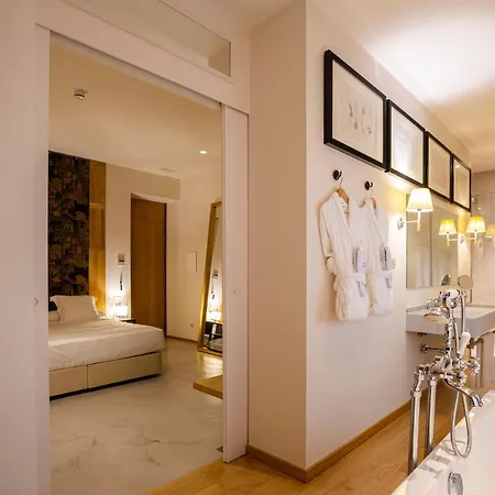 Margot House מלון